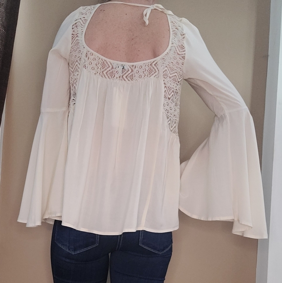 Tobi flowy blouse size m - Picture 3 of 5